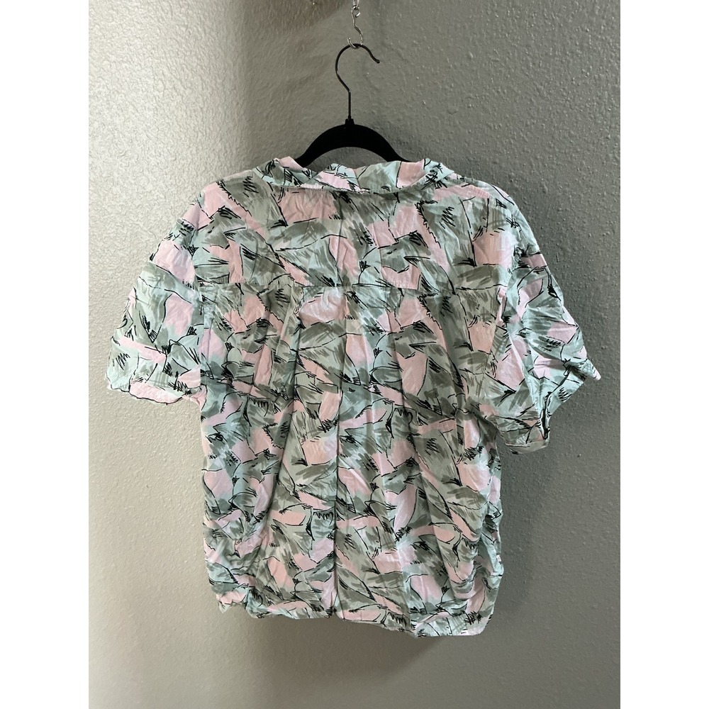 Stranger Things Hopper Shirt Adult XL Pink Green Excellent 80s Cosplay - Picture 2 of 8